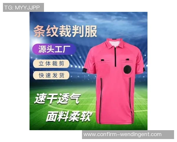时尚运动风足球服套装男士专用舒适透气设计助力球场表现